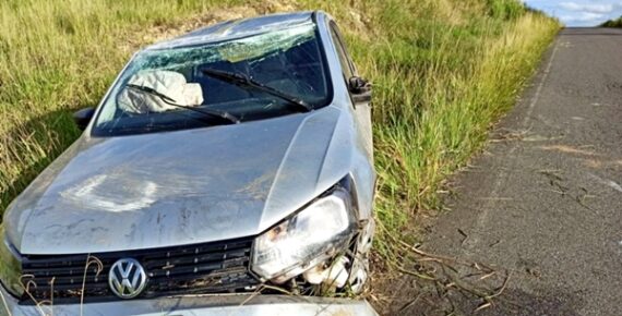 Casal Fica Ferido Ap S Acidente De Carro Entre Itapetinga E Potiragu